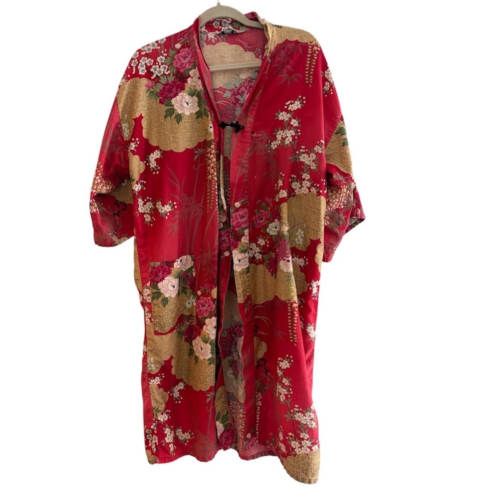 Vintage Made in Japan Red Floral 100% Cotton Kimono Robe Frog Closure Mid Length